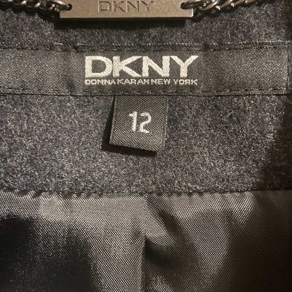 DKNY -NWOT Adorable double breasted wool blend jacket size 12. - Picture 4 of 5